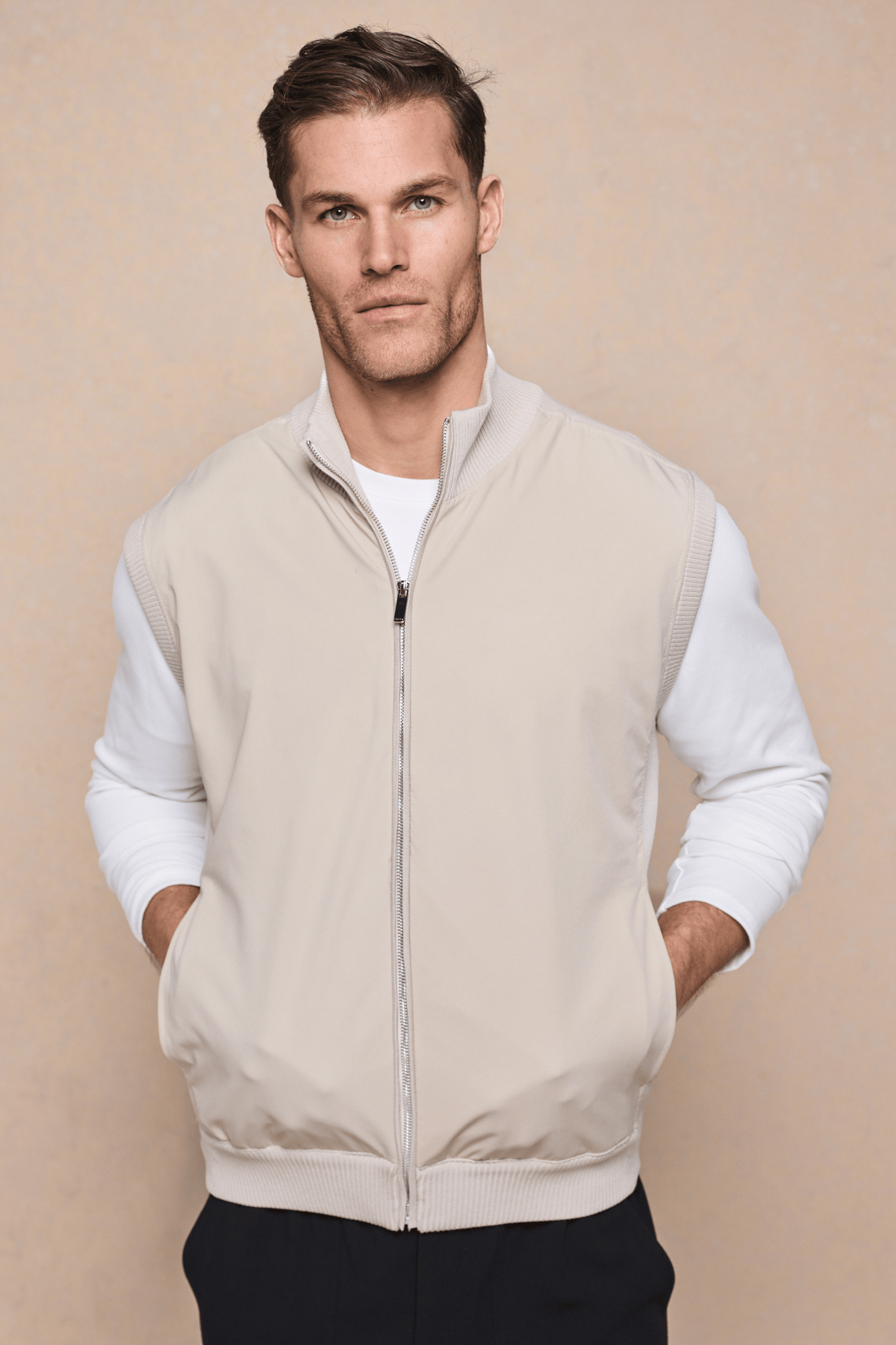 Davi Hybrid Knitted Gilet - Stone