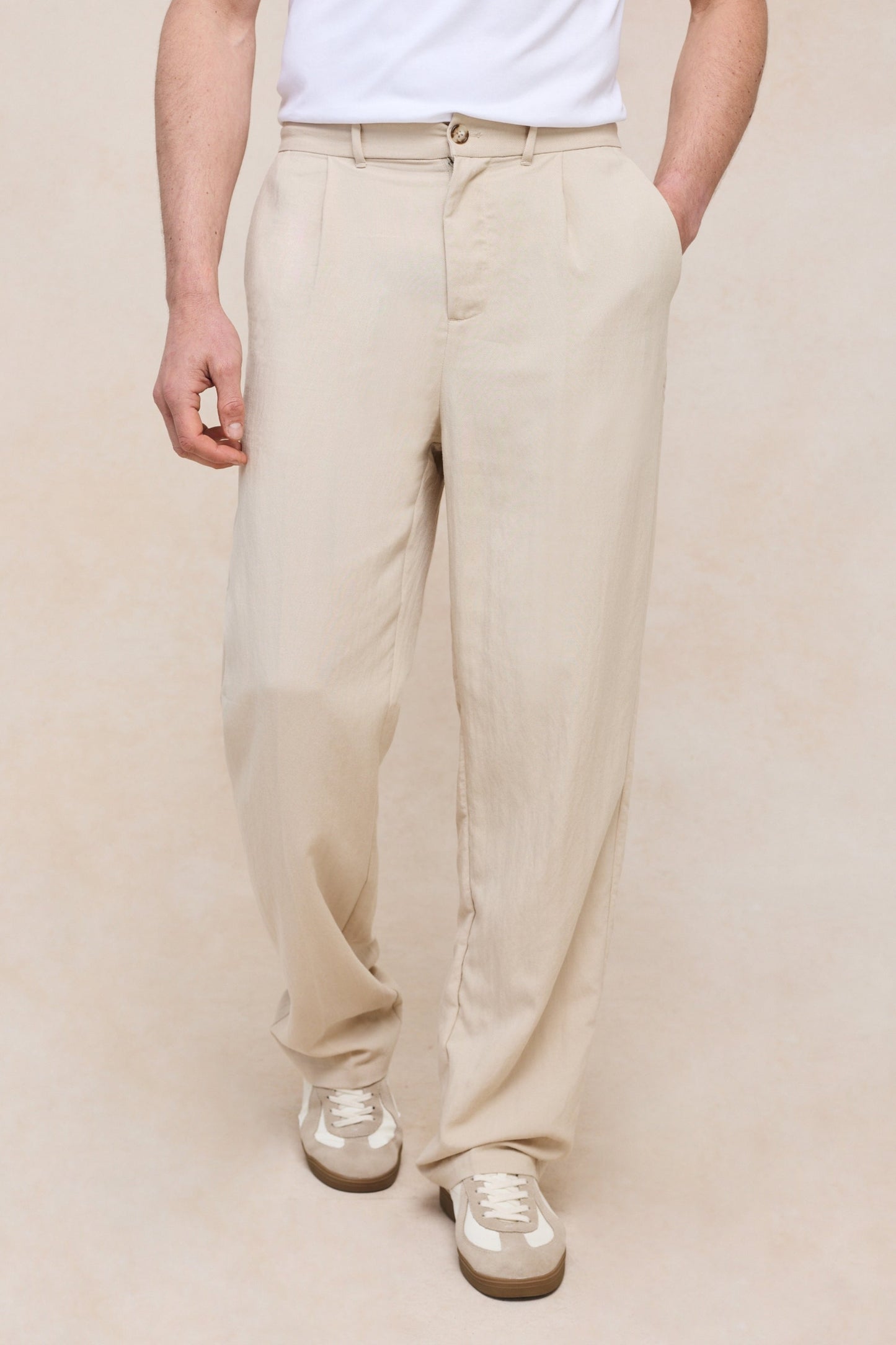 Helio Pleated Relaxed Trouser - Beige