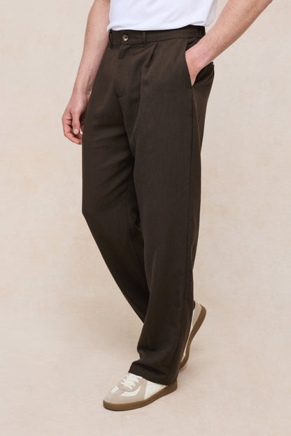 Helio Pleated Relaxed Trouser - Brown